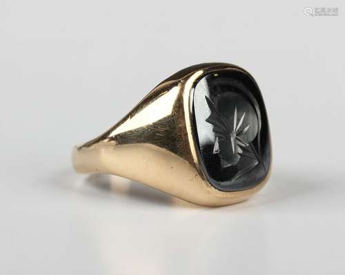 A 9ct gold and hematite intaglio ring