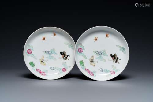 A pair of Chinese famille rose 'butterfly' plates, Xie Zhu Z...