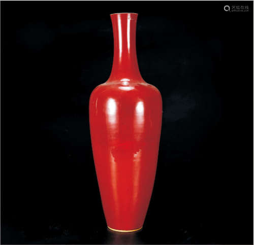 红釉瓶（锯颈）