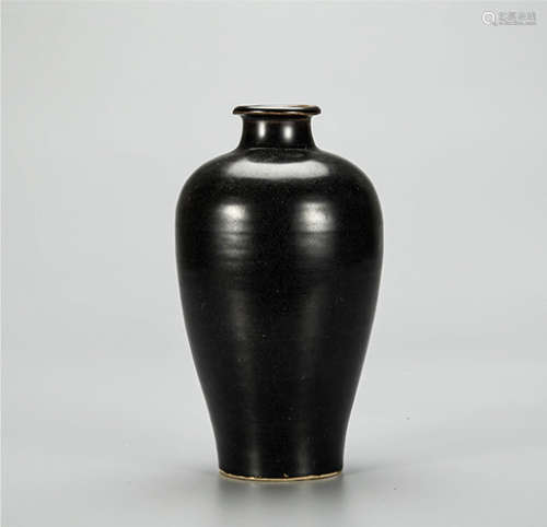 黑釉瓶