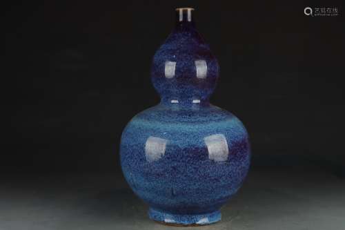 清乾隆 单色霁蓝窑变釉葫芦瓶