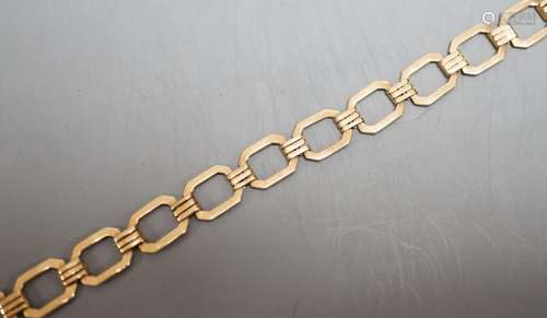 A 9ct octagonal link bracelet, 19cm, 6.9 grams.