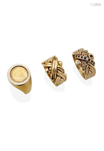 A COLLECTION OF GOLD RINGS (3) (3)