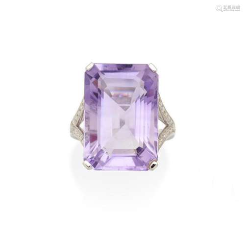AN AMETHYST AND DIAMOND RING