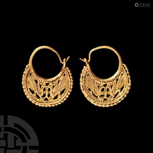Byzantine Gold Earring Pair with Peacocks