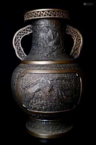 昭和早期
(1926-1989)  凤凰纹细密雕工大铜瓶