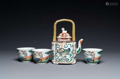 A Chinese famille verte teapot and three cups, Kangxi and la...