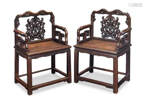 A PAIR OF CARVED HONGMU ARMCHAIRS 19th century (2)