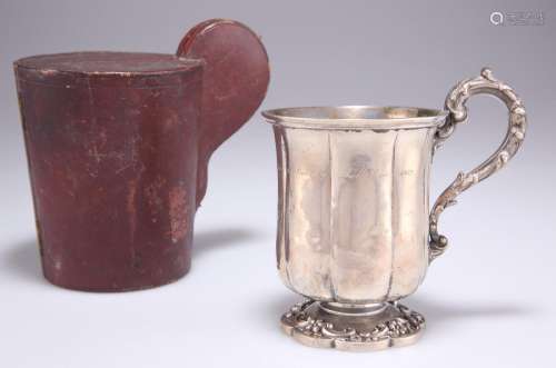 AN EARLY VICTORIAN CASED SILVER MUG