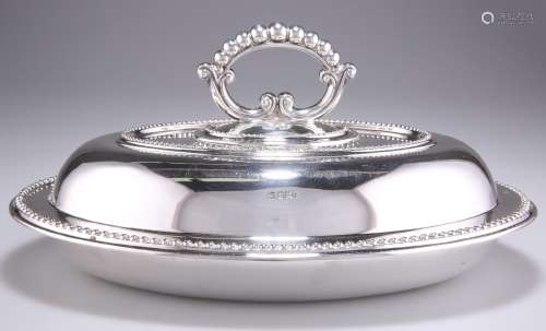 A VICTORIAN SILVER ENTREE DISH AND COVER