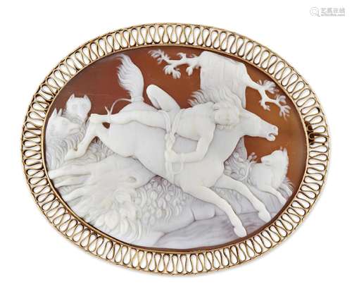 A 19TH CENTURY SHELL CAMEO BROOCH