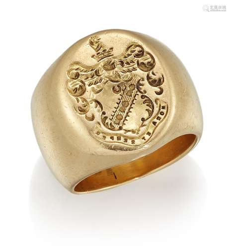 A HEAVY INTAGLIO SIGNET RING