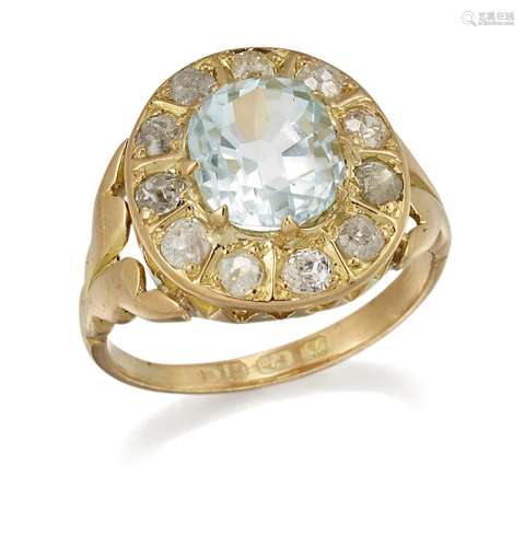 AN 18 CARAT GOLD AQUAMARINE AND DIAMOND CLUSTER RING