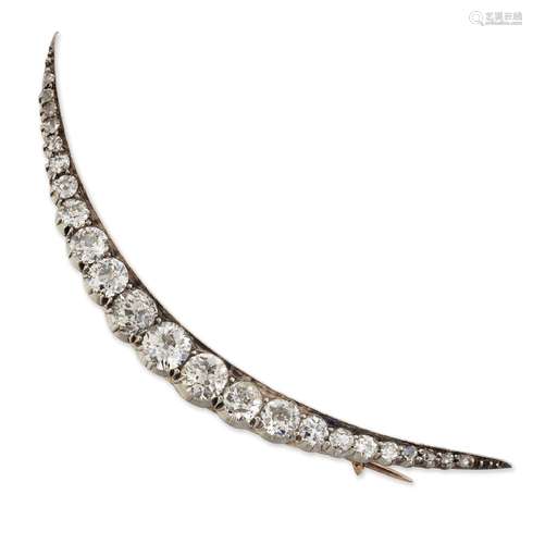 A DIAMOND CRESCENT BROOCH