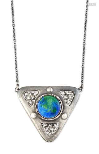 CHARLES HORNER – A SILVER AND ENAMEL PENDANT NECKLACE