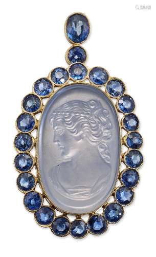 A MOONSTONE AND SAPPHIRE CAMEO PENDANT