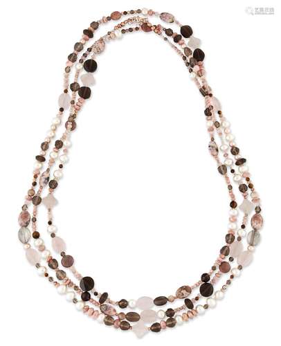 A GEMSTONE BEAD NECKLACE