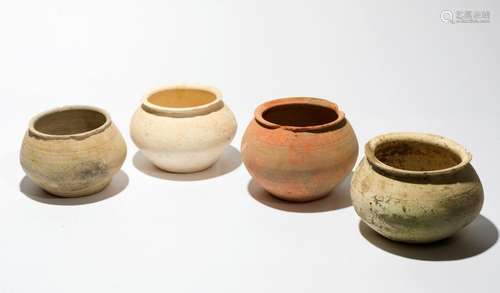 ﻿Lot de quatre pots<br />
Vietnam, dynastie des Trần, 13°-14...