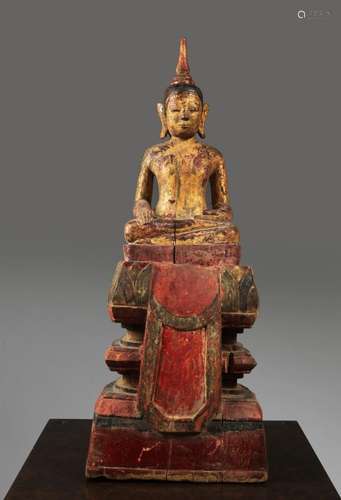 ﻿Buddha<br />
Cambodge ca 19° siècle<br />
Bois polychrome. ...