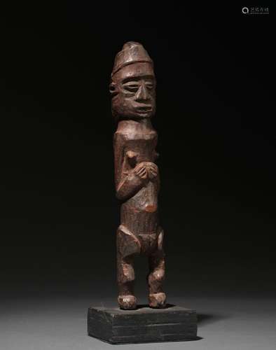 ﻿Statuette anthropomorphe<br />
R.D. du Congo<br />
Bois. H....