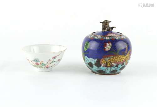 Property of a lady - a Chinese cloisonne jar & cover wit...