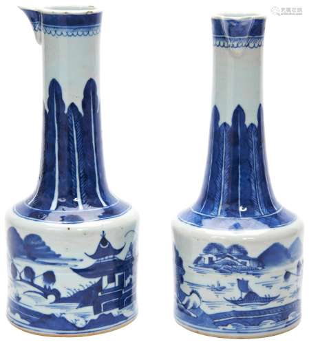 PAIR OF CHINESE EXPORT BLUE AND WHITE EWERS QING DYNASTY, 19...