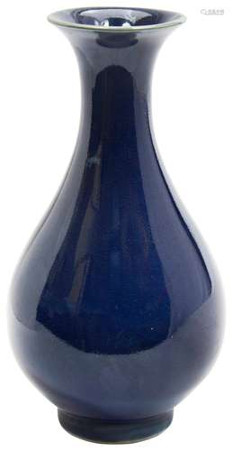 BLUE-GLAZE PEAR SHAPED VASE, YUHUCHUNPING QING DYNASTY, 19TH...