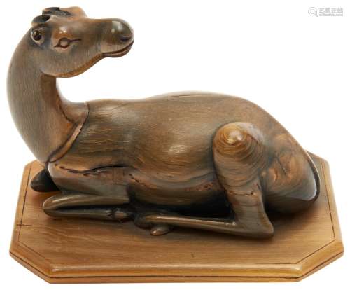 CARVED BUFFALO HORN FIGURE OF A DEER QING DYNASTY, 19TH CENT...