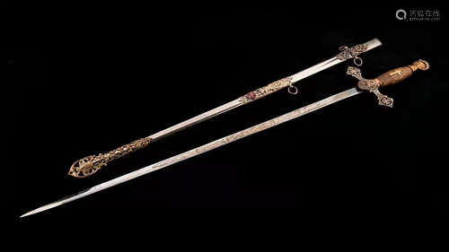 EUROPEAN FIFTEENTH CENTURY LONGSWORD