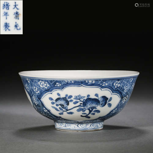 CHINESE QING DYNASTY BLUE AND WHITE BOWL