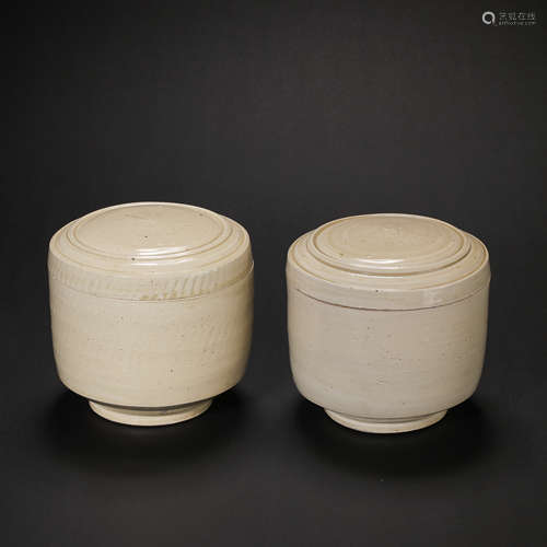 A PAIR OF DING WARE LID JAR, NORTHERN SONG DYNASTY, CHINA