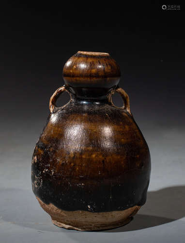 CHINESE TANG DYNASTY GONGXIAN WARE SAUCE GLAZED GOURD BOTTLE