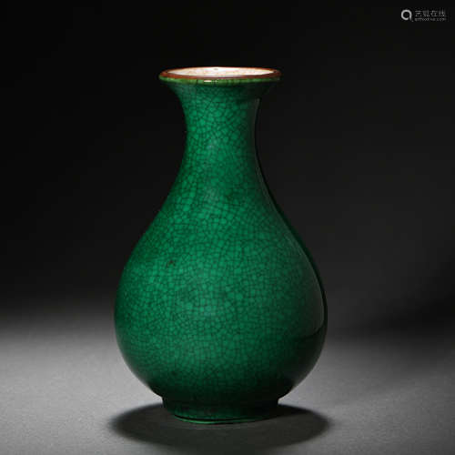 CHINESE QING DYNASTY GREEN GLAZE BOTTLE