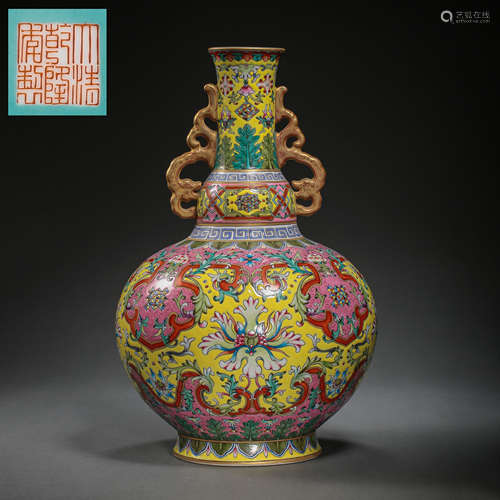 CHINESE QING DYNASTY FAMILLE ROSE BOTTLE