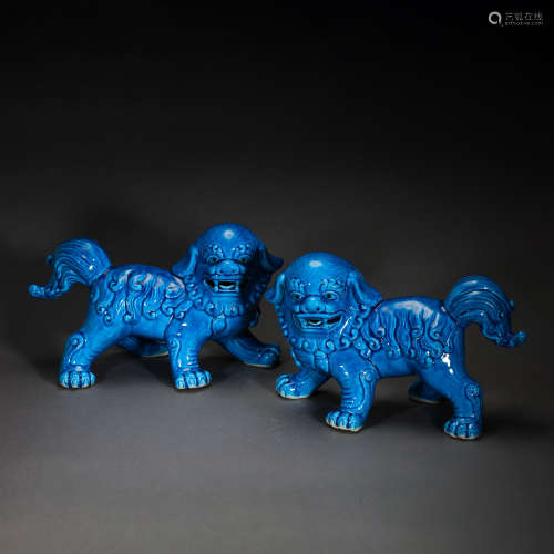 CHINESE MING DYNASTY FAHUA COLOR BLUE GLAZED LION