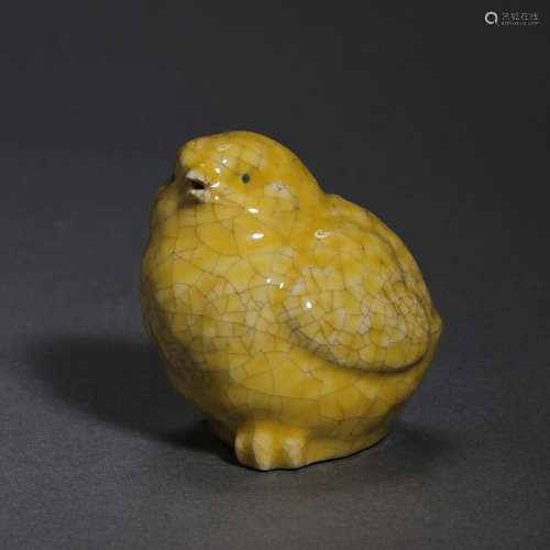 CHINESE QING DYNASTY YELLOW GLAZED ANIMAL ORNAMENT