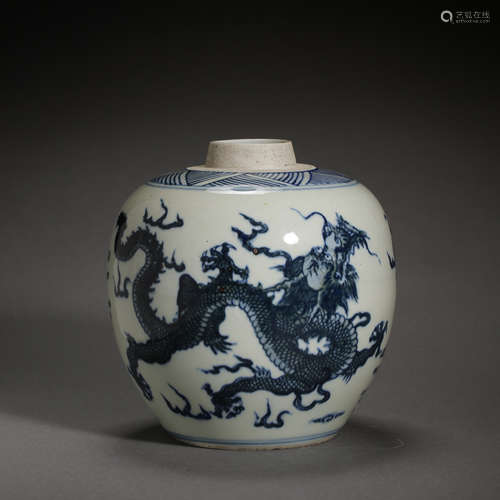 CHINESE QING DYNASTY DRAGON PATTERN JAR