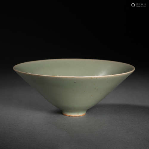 CHINESE SONG DYNASTY LONGQUAN OFFICIAL WARE CUP
