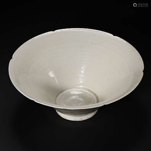 CHINESE DING WARE OFFICIAL STYLE FLOWER MOUTH BOWL, FIVE DYN...