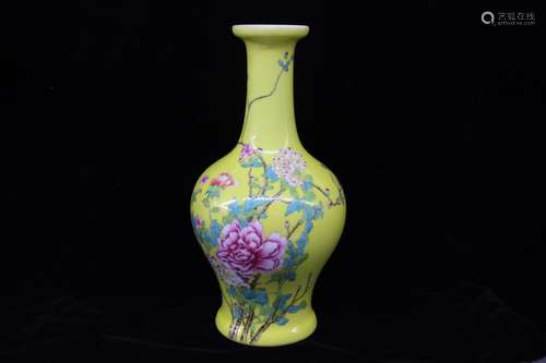 Chinese Yellow Glazed Porcelain Vase,Mark