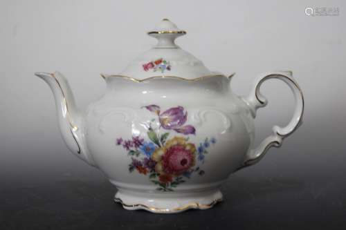 A Famille Rose Porcelain Teapot