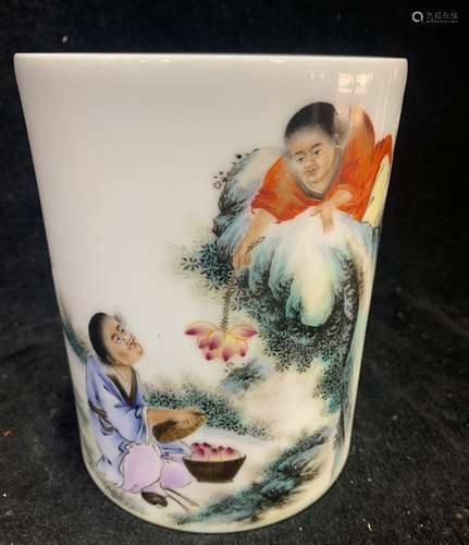 Chinese Famille Rose Porcelain Brushpot