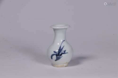 Chinese Blue and White Porcelain Vase