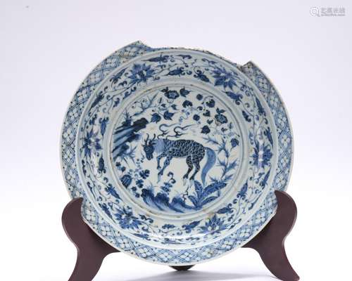 A blue and white 'floral and beasts' dish