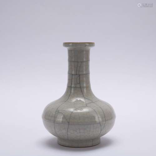 A Ge ware vase