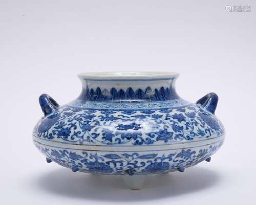 A blue and white 'floral' censer