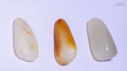 A set of jade ornament