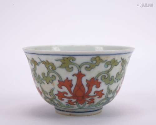 A Dou cai 'floral' cup