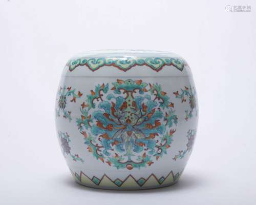 A Dou cai 'floral' stool