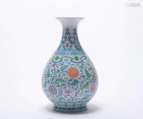 A Wu cai pear-shaped vase